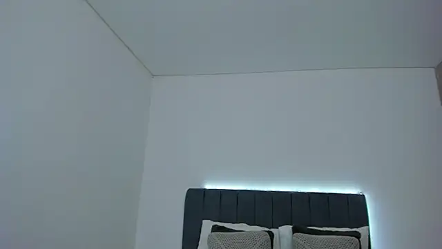 im_sarah34: απευθείας συνομιλία ΧΧΧ