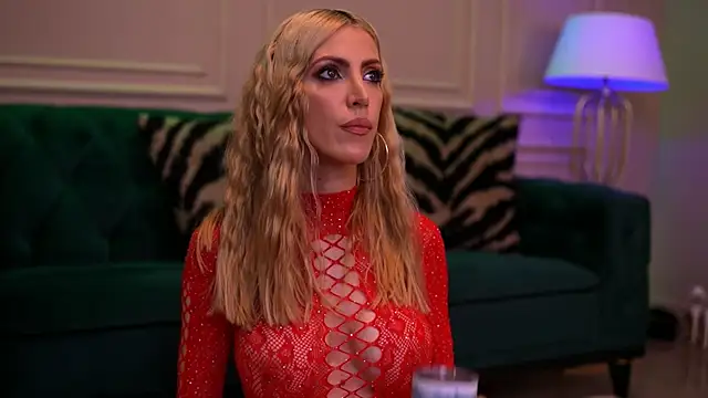 EllaBlake: онлайн-секс-чат