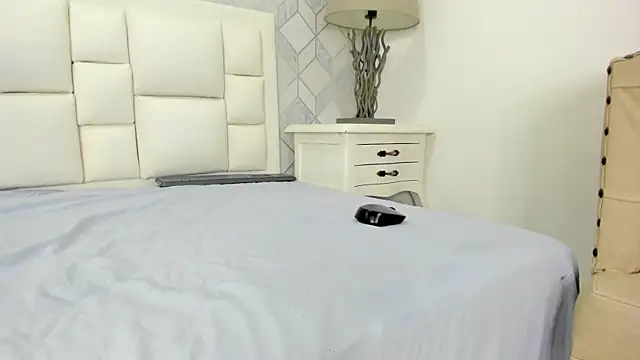 naia_cox – Naživo XXX chat