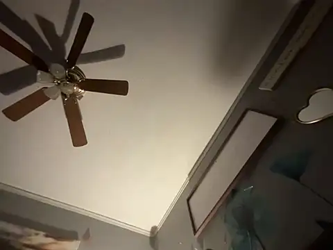 Vaua089 – Naživo XXX chat