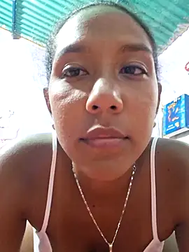 Show modela emily_fox01 na web-kameri