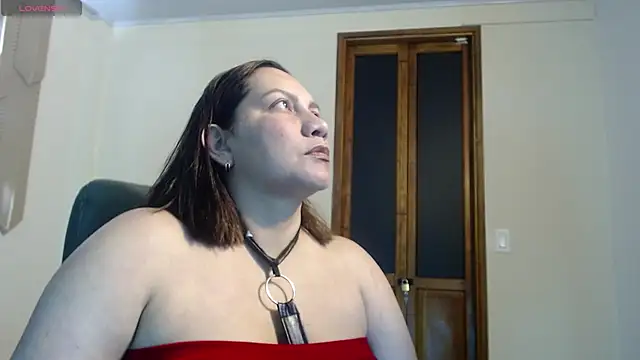 mia_coral1's Live XXX Chat