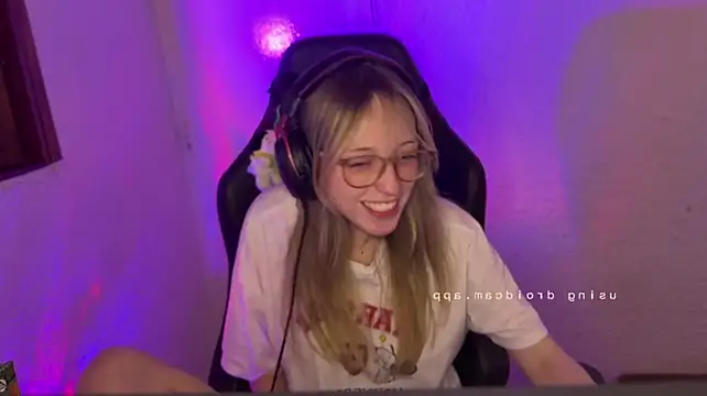 ReenKitty's Live XXX Chat