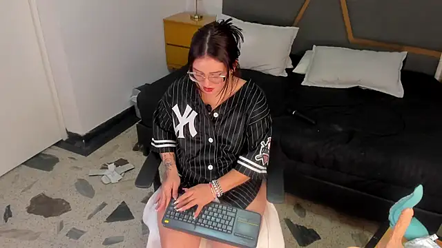 juana_valkiria: απευθείας συνομιλία ΧΧΧ