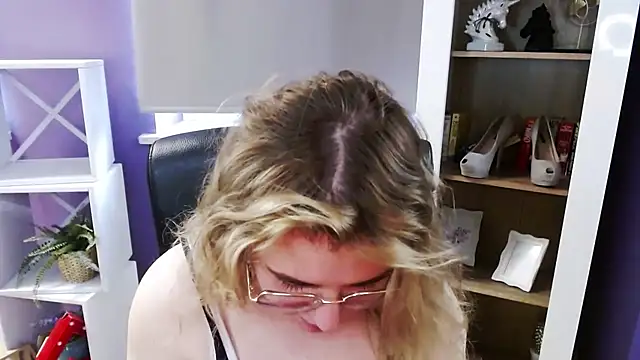 دردشة Zoey_Erotic الجنسية المباشرة