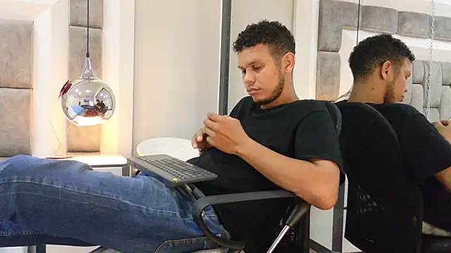 NohaBrooks webcam show