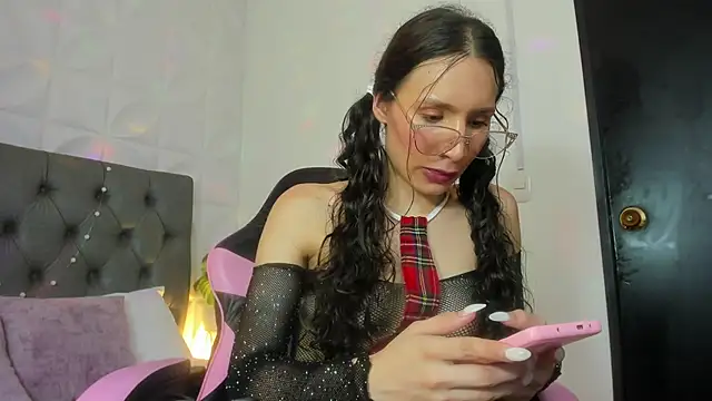 Chat XXX Live valeryn__rosse