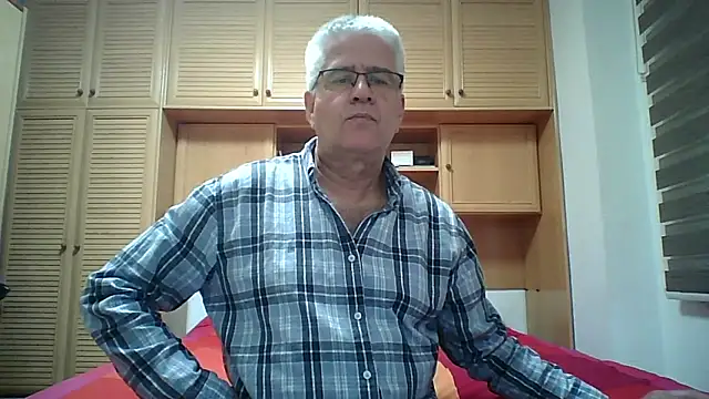 OperaticOmen Webcam Show