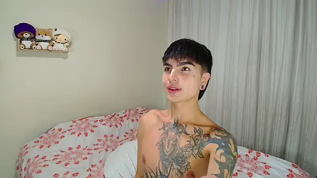 Show modela Dark_luckyyy na web-kameri