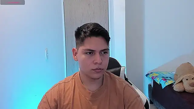 Asta_YunoXXX Adlı Modelin Canlı XXX Sohbeti