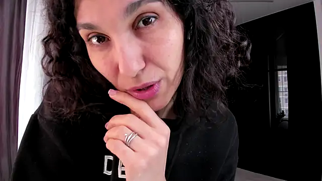 Živý XXX chat _CurlySue_