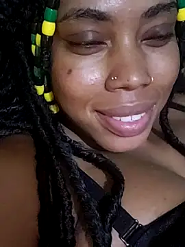 HONEYSWEETS_LIVE élő XXX-chatje