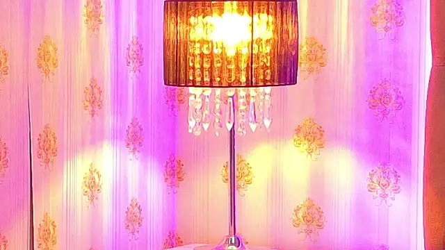 XXX chat uživo modela CoraVex