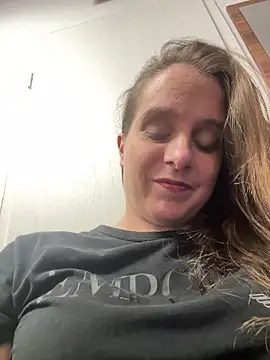 ChantaleeのライブXXXチャット