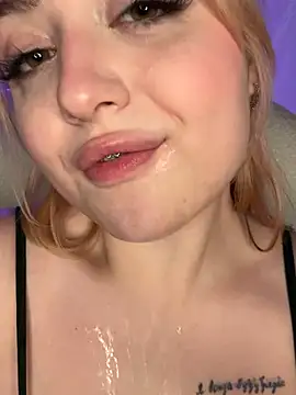 Онлайн чат XXX KellyMoors