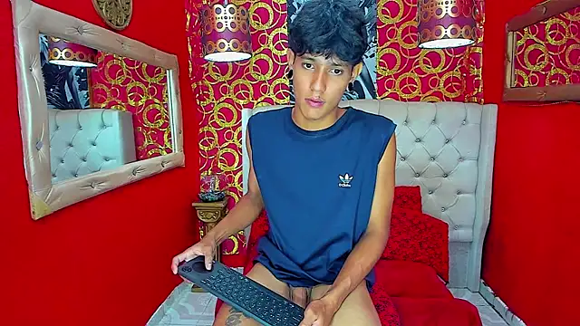 โชว์เว็บแคมของ straightyoungpein