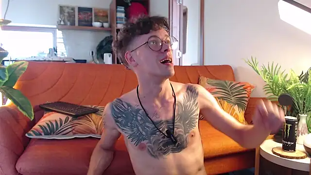 William_Henry_: διαδικτυακό σόου στην κάμερα