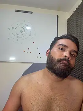 LucaLaurent: διαδικτυακό σόου στην κάμερα