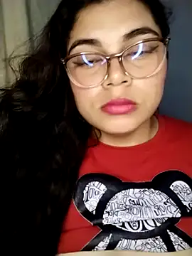 แชท XXX สดของ Diamily