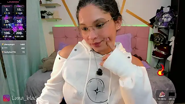 Luna_blackk's Live XXX Chat