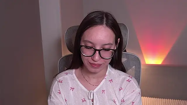 WhyEmmyCry's Live XXX Chat