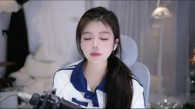 Chatroom XXX en direct de Cecily