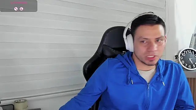 Pokazy przed kamerką – Rick_Adams