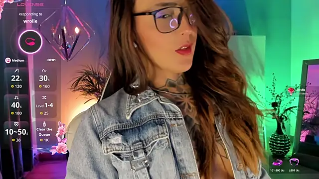 دردشة Megan_inked الجنسية المباشرة