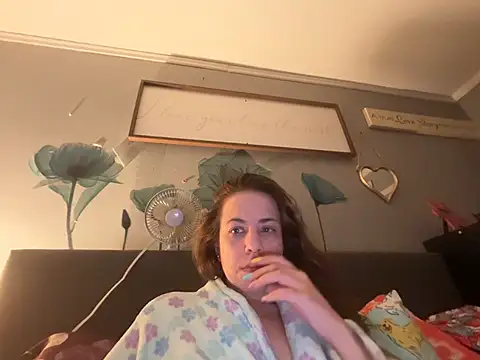 Vaua089 Show in webcam