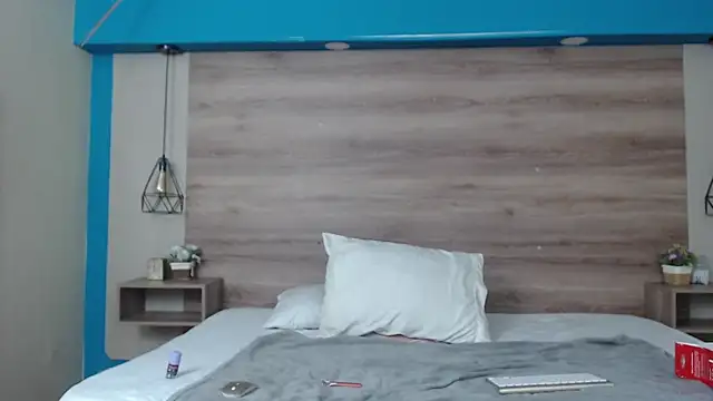 Show modela Lili_Lavander na web-kameri