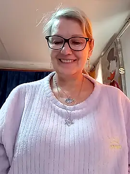 irinamaux 在線直播表演