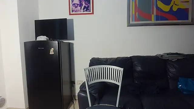 AMIRDIB2025 即時 XXX 聊天