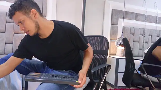 XXX chat uživo modela NohaBrooks