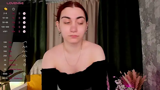 แชท XXX สดของ hannacheekss_