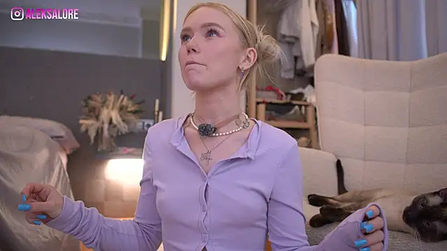 LexieLoree Adlı Modelin Canlı XXX Sohbeti