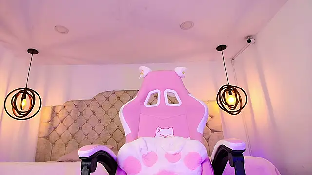 Victoria_Adams14 Chat XXX live