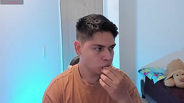 عرض كام Asta_YunoXXX