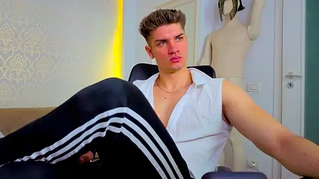 MaxKaiden Live XXX-Chat