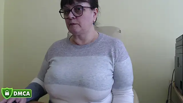 Show modela BrandiOhNight na web-kameri