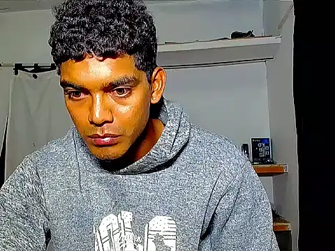 Show modela theMyke101 na web-kameri