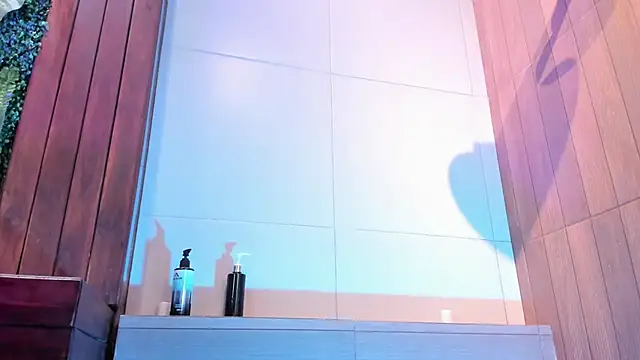 DrakeNeumann Live XXX Chat