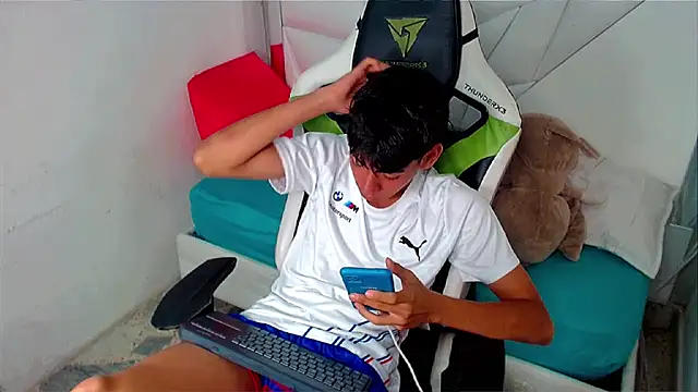 Liarr_ Adlı Modelin Canlı XXX Sohbeti