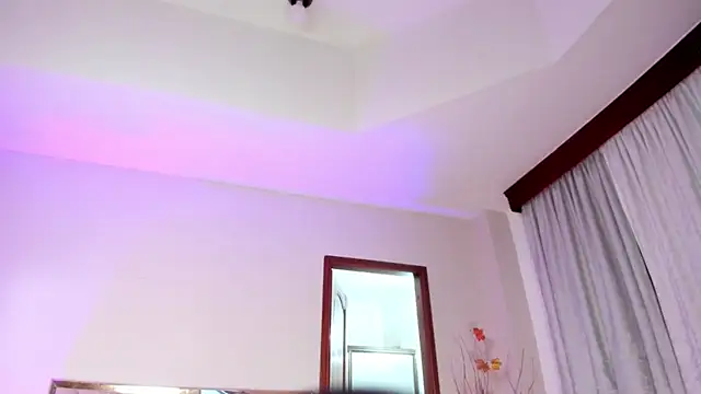 JupiteFox Live XXX Chat