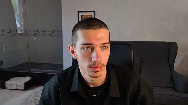 KaydenDrewのライブXXXチャット