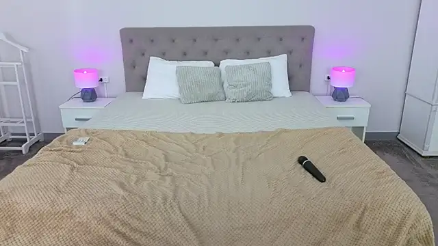 NikkiGoldSide 라이브 XXX 채팅