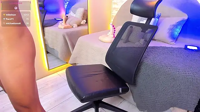 Aron_Bolt Webcam-Show