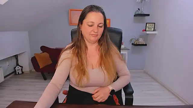 LollaGirl 现场XXX聊天