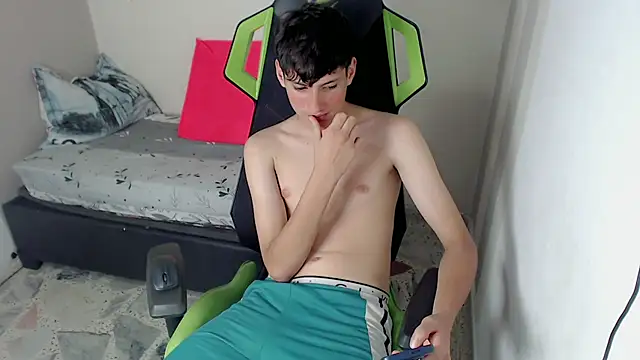 Pablito_junior Adlı Modelin Canlı XXX Sohbeti