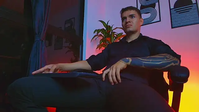 Show de ALPHA_DOMINUS_ na webcam