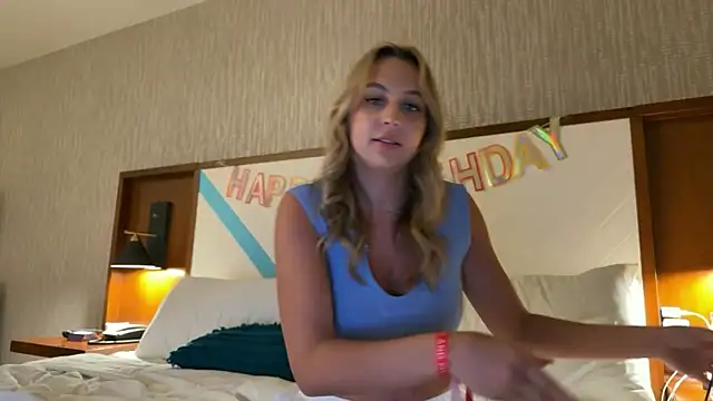 tiffstreatsxoxo's Webcam Show